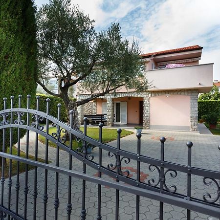 Premium Apartment Near Center And Beach With Parking Krk Town Esterno foto