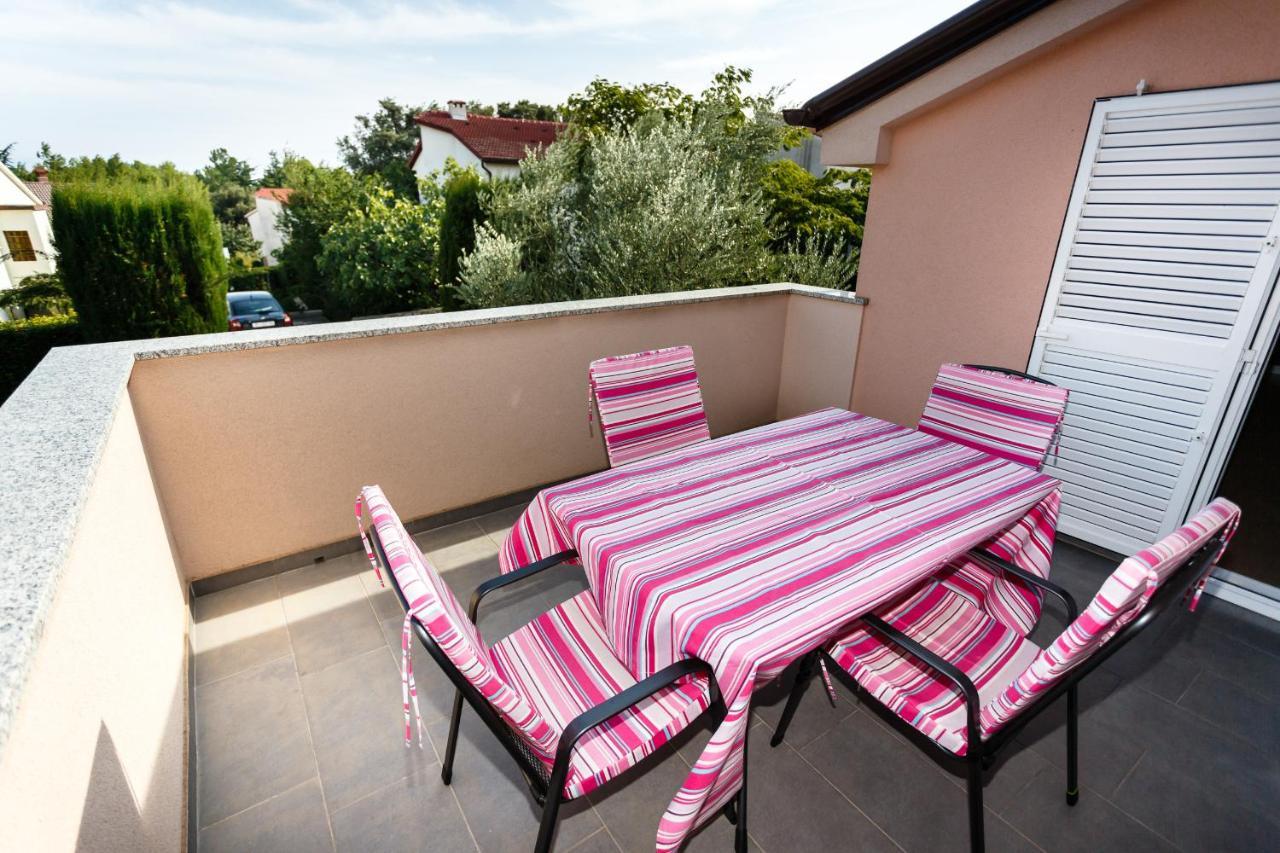 Premium Apartment Near Center And Beach With Parking Krk Town Esterno foto
